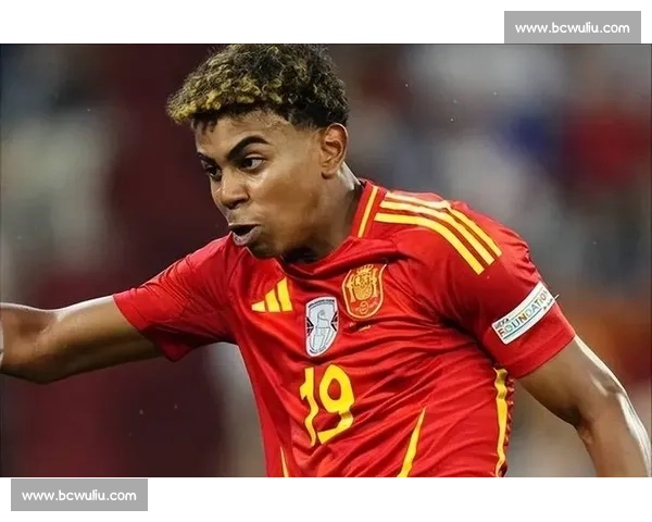 从球童到巨星：亚马尔与 C 罗的时光对话